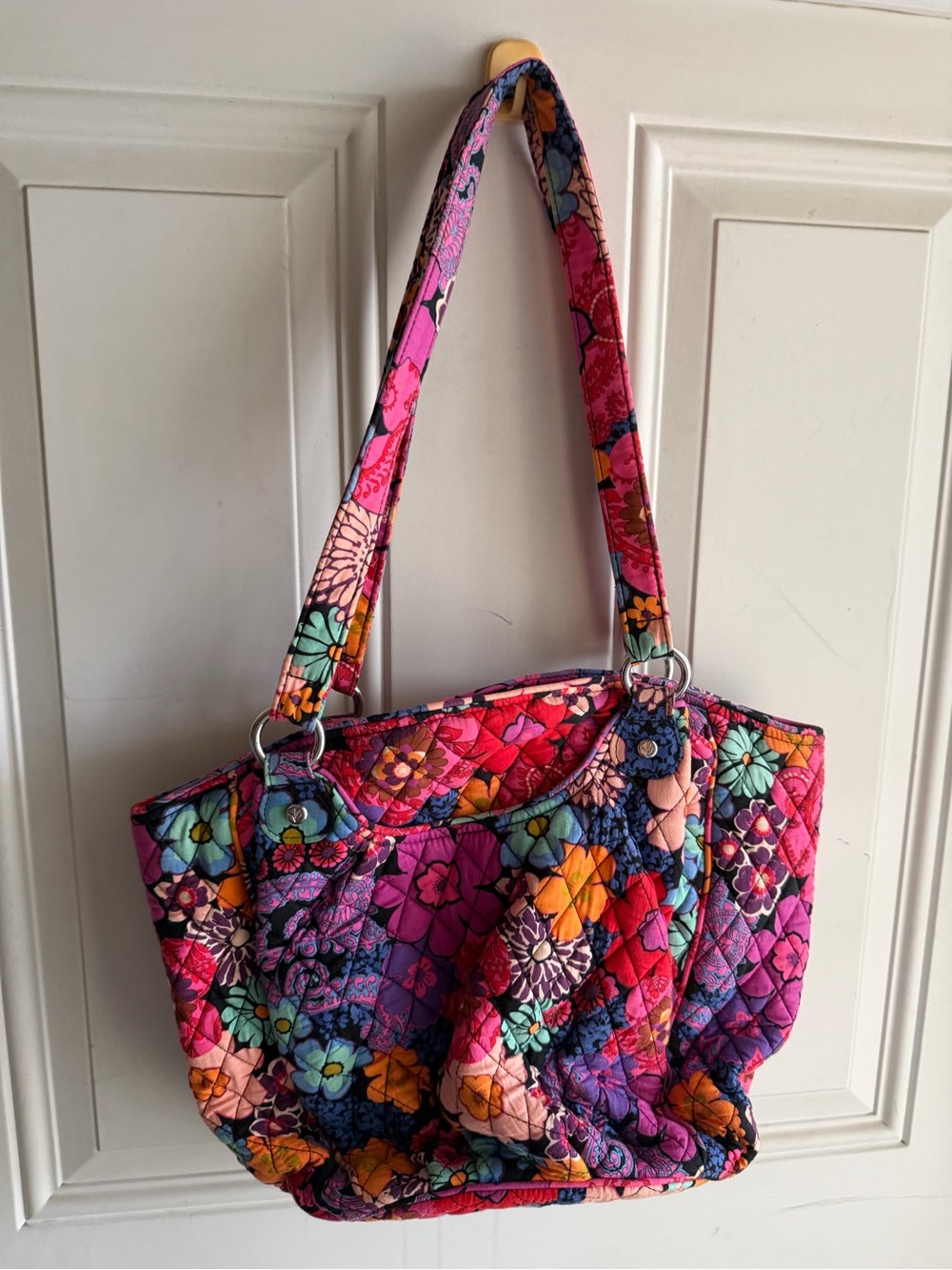 Vera Bradley Floral Festa Shoulder Bag in Pink - Picture 2 of 6